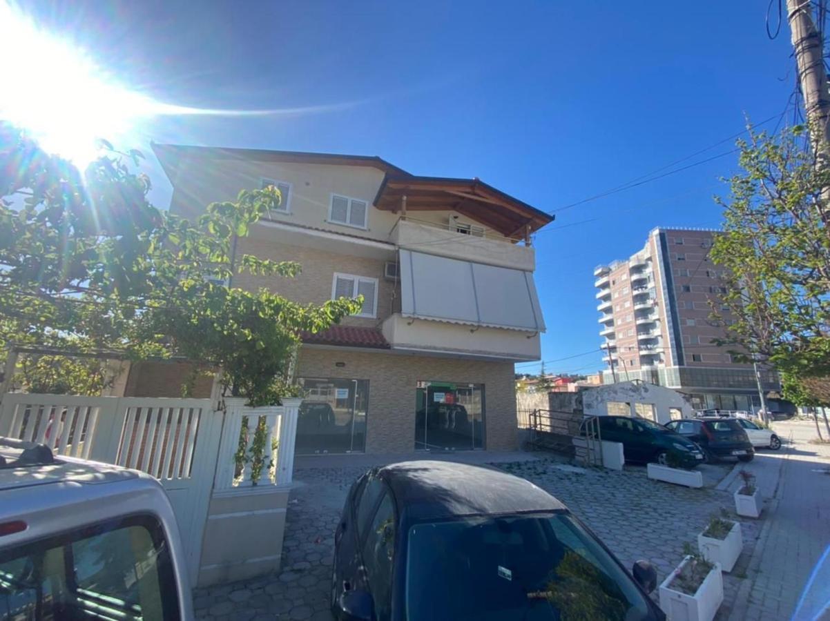 Vlorë Trip-Stop Apartments מראה חיצוני תמונה
