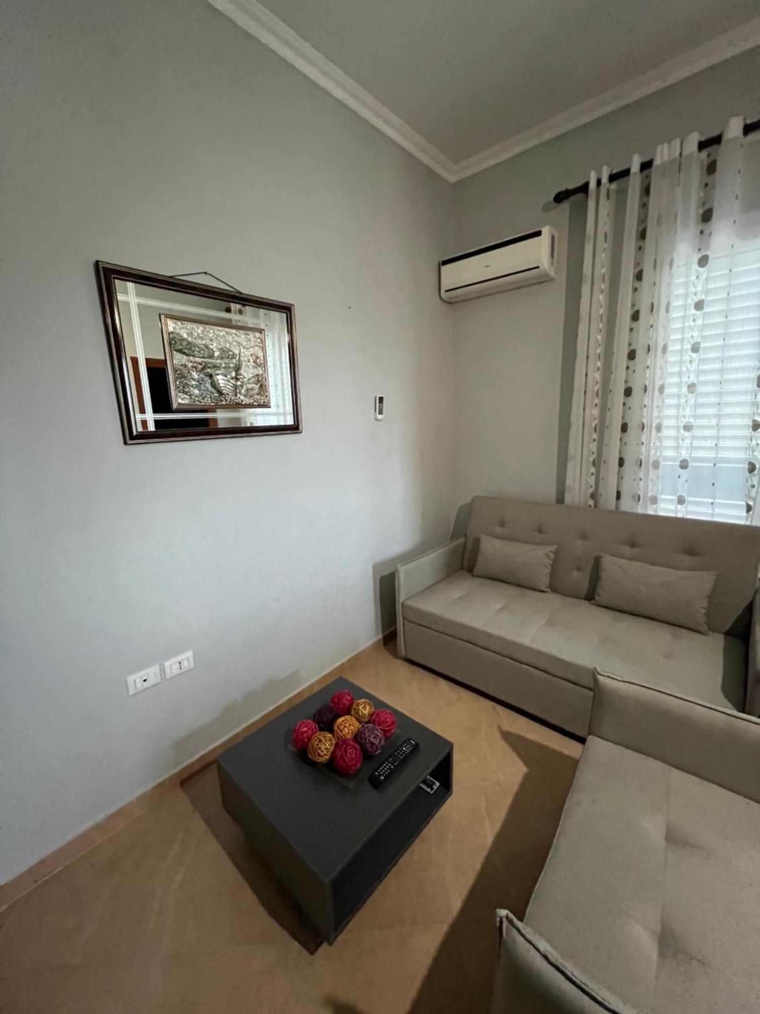 Vlorë Trip-Stop Apartments מראה חיצוני תמונה