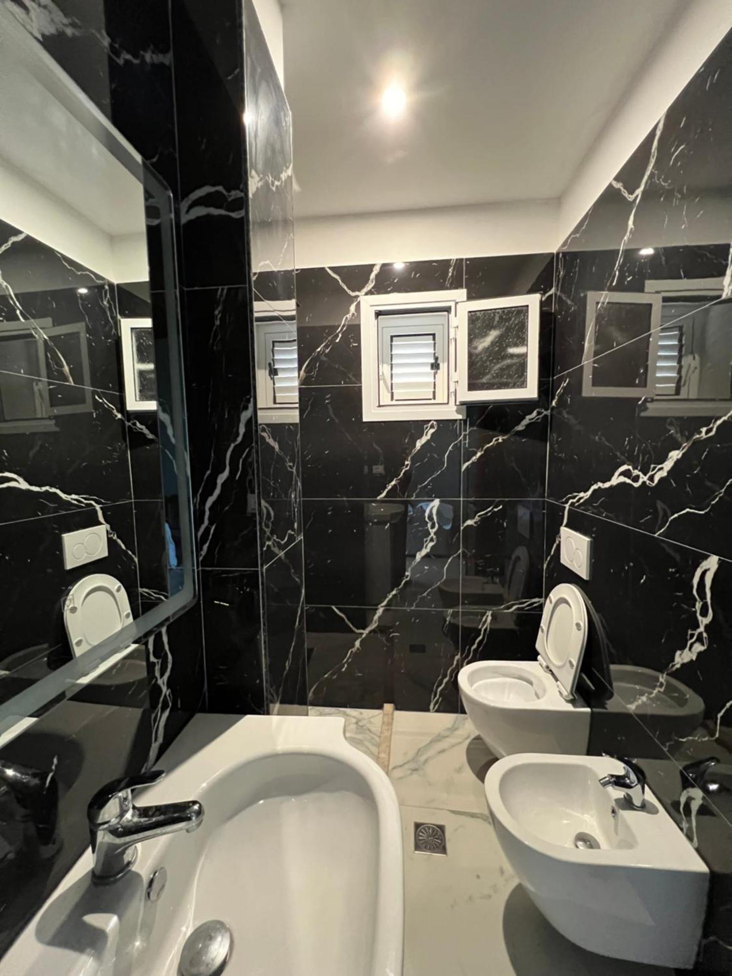 Vlorë Trip-Stop Apartments מראה חיצוני תמונה